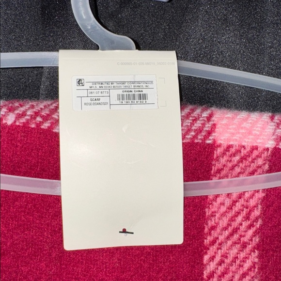 A New Day Women’s Pink Magenta Plaid Brushed Blanket Wraps Scarf NWT - Picture 3 of 5